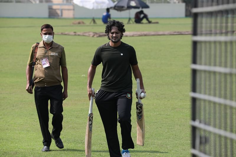 সাকিবের নিরাপত্তার জন্য গানম্যান দিয়েছে বিসিবি।