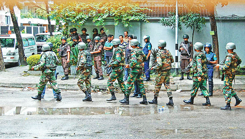 ২০১৬ সালে হোলি আর্টিজান বেকারিতে সন্ত্রাসী হামলার ঘটনায় সেনাবাহিনীর অভিযান।