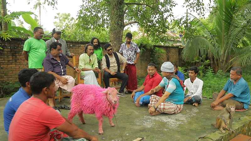 ‘শান্তি মলম দশ টাকা’ নাটকের দৃশ্য