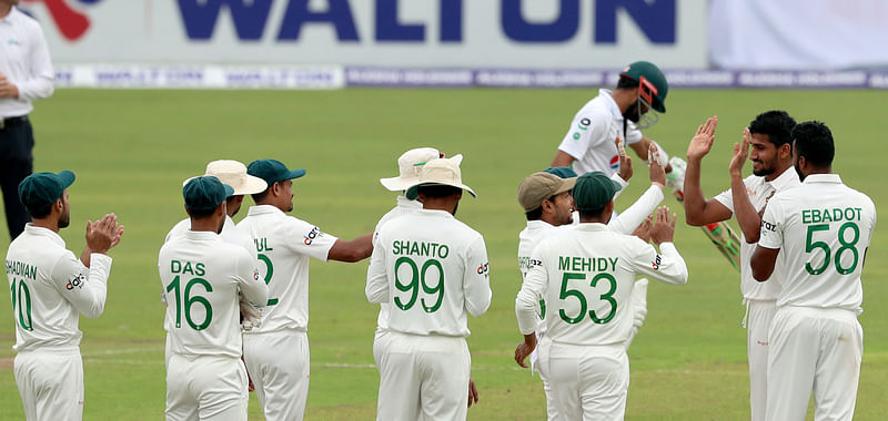 টেস্টে ২১ বছরেও উন্নতির ছাপ নেই বাংলাদেশ দলের