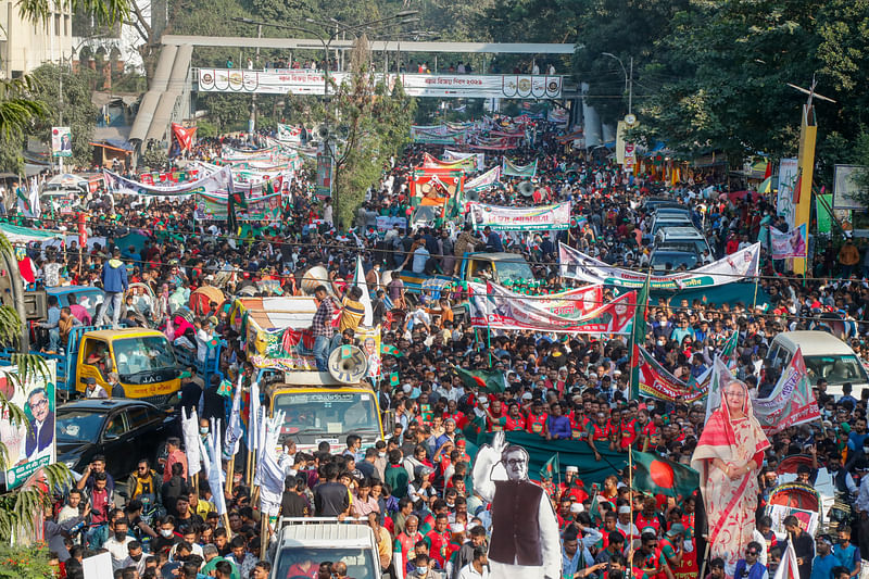 বিজয় দিবস উপলক্ষে রাজধানীতে আওয়ামী লীগের শোভাযাত্রা। শাহবাগ, ঢাকা, ১৮ ডিসেম্বর