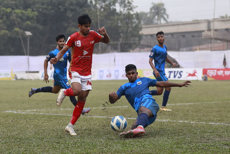 লিগে অভিষেকেই চ্যাম্পিয়ন বসুন্ধরাকে হারিয়ে দিল স্বাধীনতা