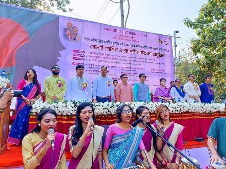 নারী দিবস উপলক্ষে অনুষ্ঠানটির আয়োজন করেন ছাত্রলীগের কেন্দ্রীয় সহসভাপতি তিলোত্তমা শিকদার