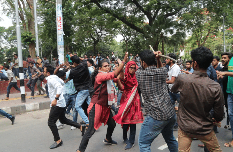 ছাত্রদলের নারী কর্মীরাও পিটুনির হাত থেকে রক্ষা পাননি