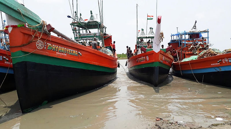 পশ্চিমবঙ্গে আগামী বৃহস্পতিবার থেকে ইলিশ ধরা শুরু হচ্ছে