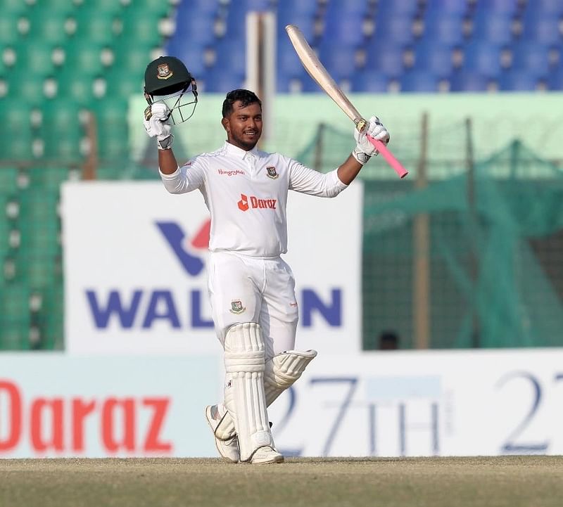 অভিষেক টেস্টেই সেঞ্চুরি পেলেন জাকির