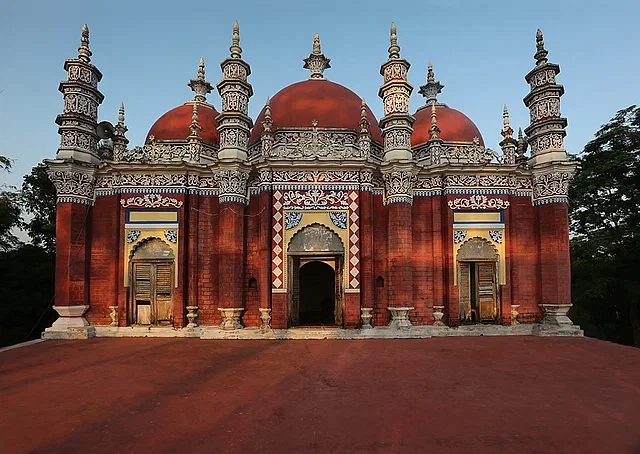 বরিশালের কড়াপুর ইউনিয়নের মিয়াবাড়ি মসজিদ