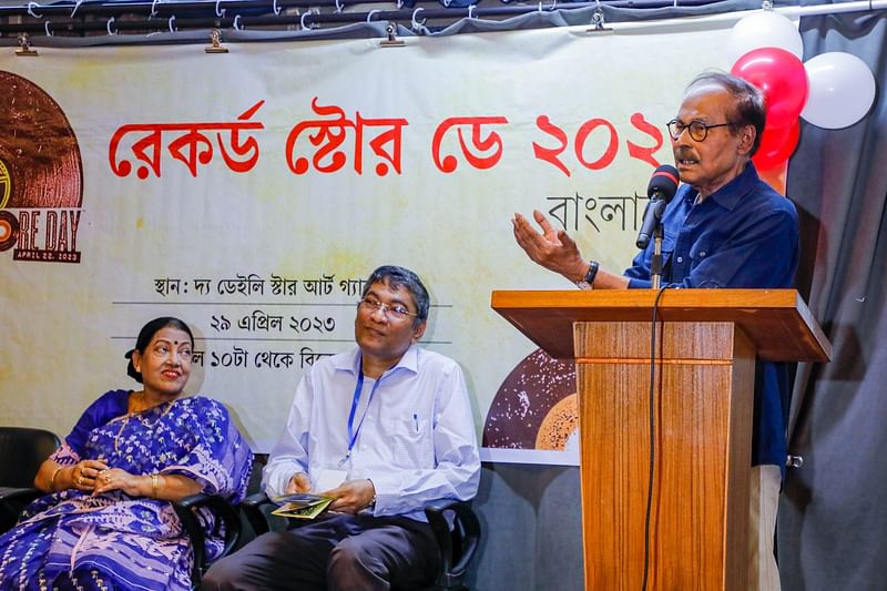 দ্য ডেইলি স্টার আর্ট গ্যালারিতে রেকর্ড স্টোর ডে ২০২৩–এর উদ্বোধনী অনুষ্ঠানে সংগীতশিল্পী সৈয়দ আব্দুল হাদী