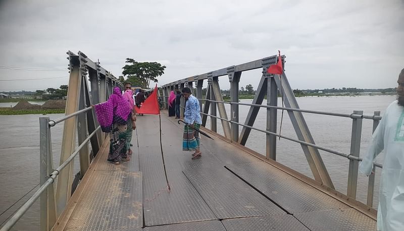 সুনামগঞ্জ জগন্নাথপুরের আউশকান্দি আঞ্চলিক মহাসড়কের কাটাগাঙ্গের ওপর ঝুঁকিপূর্ণ বেইলি সেতু