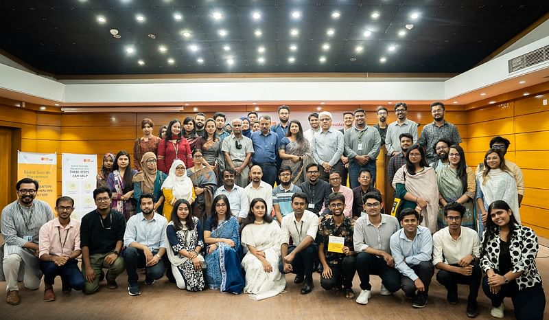 ব্র্যাক ইউনিভার্সিটিতে ‘আশা, প্রশান্তি এবং পদক্ষেপ বিষয়ক আলাপন’ শীর্ষক সেমিনারে আলোচক ও অংশগ্রহণকারীরা