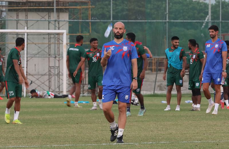 কাবরেরার অধীনেই এশিয়ান গেমসে খেলবে বাংলাদেশ অনূর্ধ্ব–২৩ দল