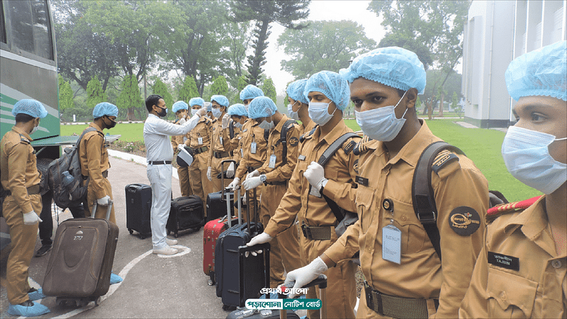 ক্যাডেটদের একাংশ