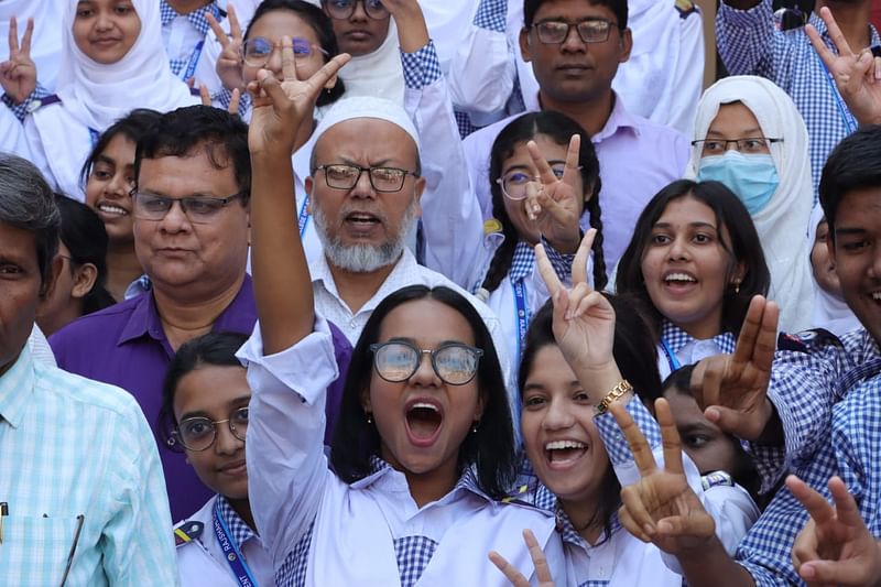 এইচএসসির ফলাফলের ভিত্তিতে সাড়ে ১০ হাজার শিক্ষার্থী পাবেন বৃত্তি