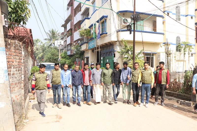 গাজীপুরে রেললাইনে নাশকতার ঘটনায় সাতজনকে গ্রেপ্তার করেছে পুলিশ। আজ রোববার দুপুরে গাজীপুর মহানগর পুলিশ কমিশনারের কার্যালয় এলাকায়