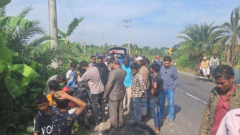 গাড়িচাপায় নিহত হয়েছেন দুই মোটরসাইকেল আরোহী। রোববার সকালে বাগেরহাট সদর উপজেলার বাদামতলা এলাকায় বাগেরহাট-পিরোজপুর মহাসড়কে