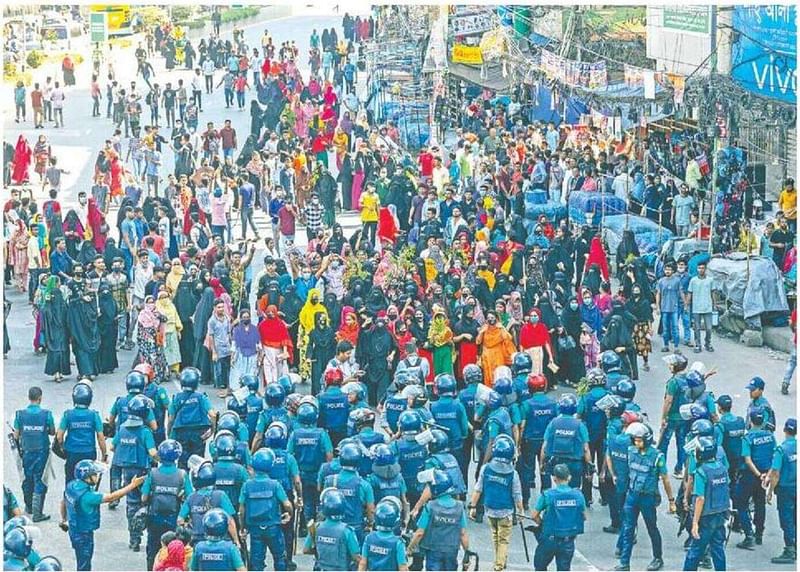 পোশাকশ্রমিকদের বেতন বৃদ্ধির পরিমাণ ও তাঁদের ওপর পরিচালিত নিপীড়ন গ্রহণযোগ্য নয়