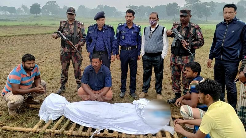 ঠাকুরগাঁওয়ের হরিপুর উপজেলার কাঠালডাঙ্গী সীমান্তে ভারতীয় সীমান্তরক্ষী বাহিনীর (বিএসএফ) গুলিতে নিহত বাংলাদেশি যুবক জহুরুল ইসলামের  লাশ আজ ফেরত দেওয়া হয়েছে