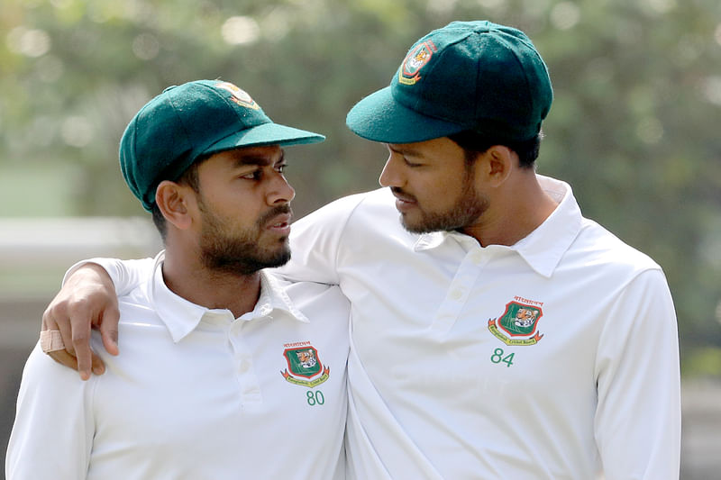 র‍্যাঙ্কিংয়ে এগিয়েছেন মিরাজ (বাঁয়ে), পিছিয়েছেন নাজমুল