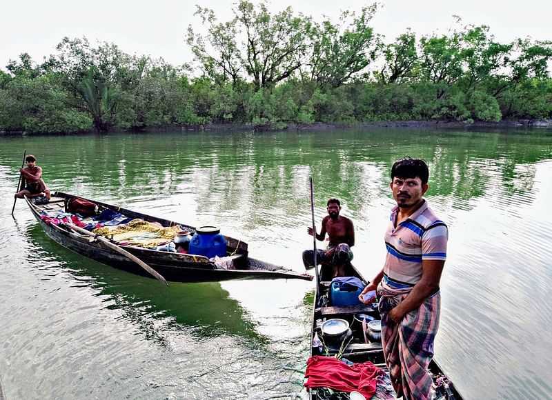 নির্বাচন নিয়ে কথা বলেন খুলনার কয়রা উপজেলার সুন্দরবনসংলগ্ন এলাকার বাসিন্দারা