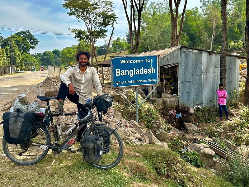 বাংলাদেশের প্রবেশদ্বারে নাবিল ইসলাম