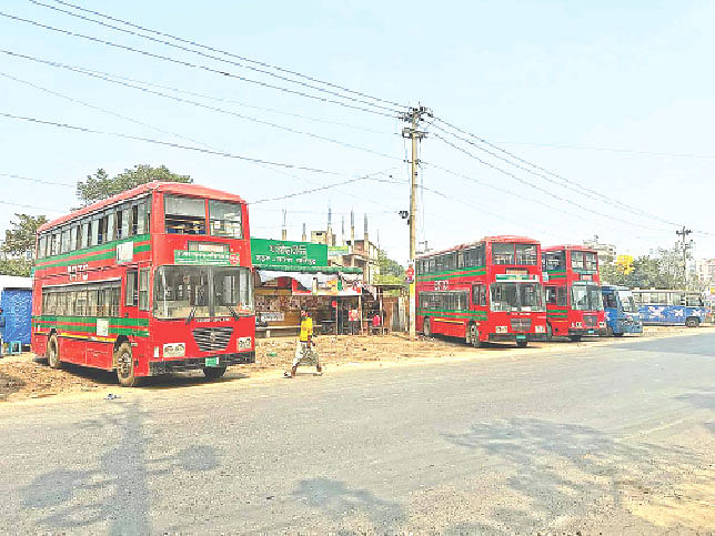 ঢাকা নগর পরিবহনের আওতায় এখন শুধু বিআরটিসির বাস চলে। ২৩ জানুয়ারি, কেরানীগঞ্জের ঘাটারচরে