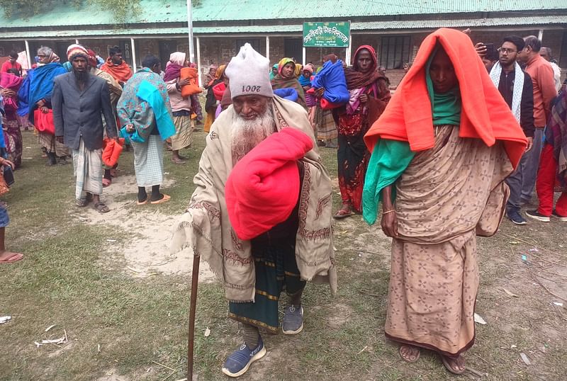 শনিবার সকালে জামালপুর সদর উপজেলার তিতপল্লা ইউনিয়নের ডেফুলীবাড়ী সরকারি প্রাথমিক বিদ্যালয়ের মাঠে