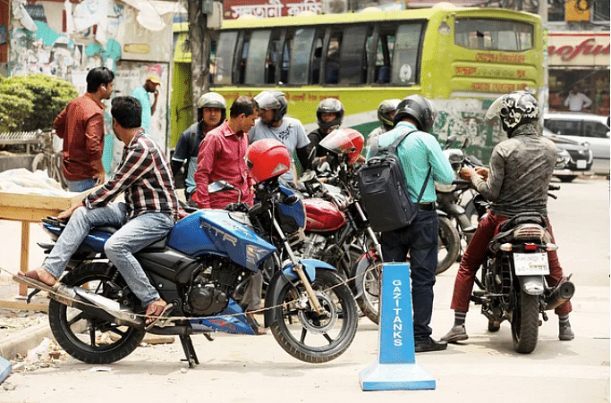 সাম্প্রতিক বছরগুলোতে রাইড শেয়ারিং পরিষেবায় মানুষ নির্ভরশীল হয়ে উঠেছে