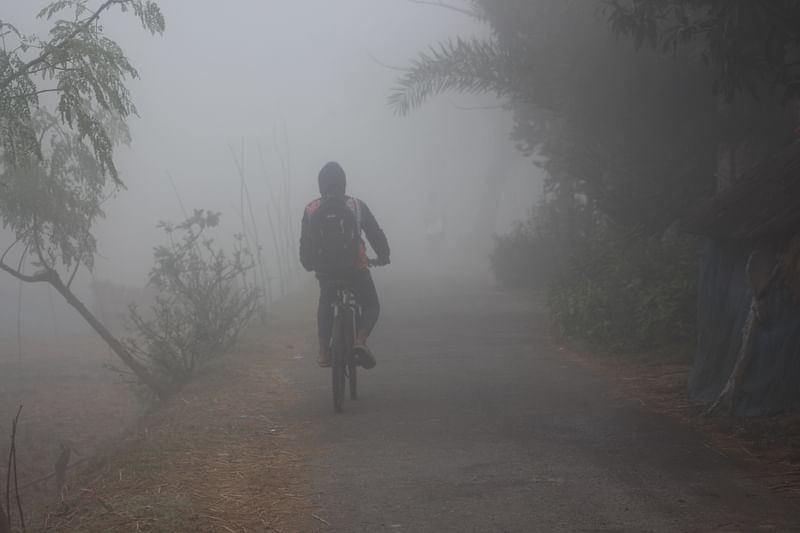 দেশের বিভিন্ন স্থানে চলছে শৈত্যপ্রবাহ