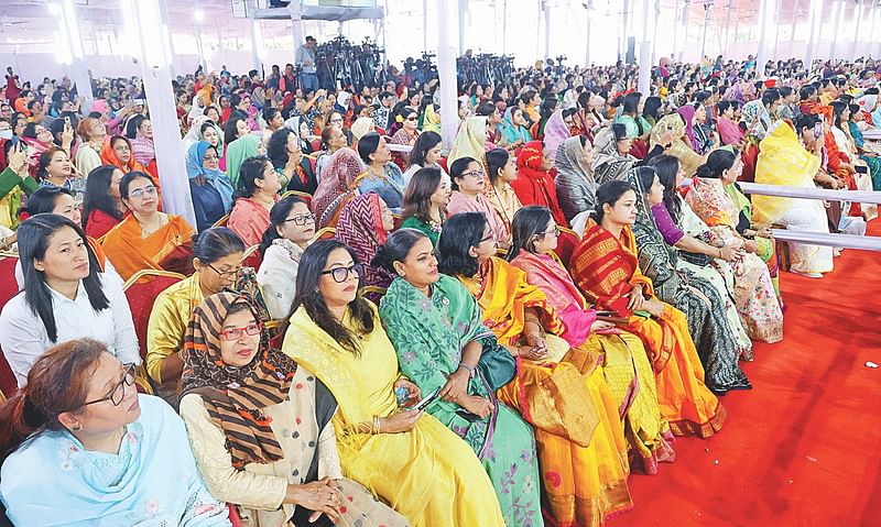 দ্বাদশ জাতীয় সংসদের সংরক্ষিত নারী আসনে আওয়ামী লীগের মনোনয়নপ্রত্যাশীদের সভা। গতকাল গণভবনে