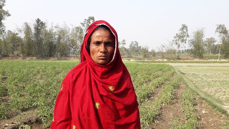 সাফজয়ী ফুটবলার ইয়ারজান বেগমের মা রেনু বেগম