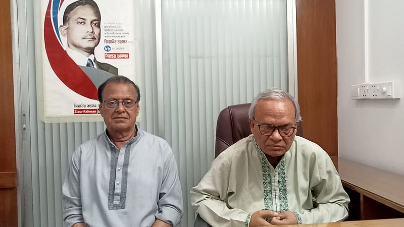 নয়াপল্টনে বিএনপির কেন্দ্রীয় কার্যালয়ে আজ রোববার সাংবাদিকদের সঙ্গে কথা বলেন রুহুল কবির রিজভী