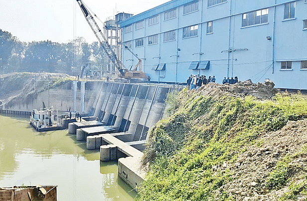 জিকে প্রকল্পের পানির ওপর নির্ভরশীল কুষ্টিয়া, চুয়াডাঙ্গা, ঝিনাইদহ ও মাগুরার কয়েক লাখ কৃষক বিপদে পড়েছেন, তাঁরা বোরো আবাদের জন্য প্রয়োজনীয় সেচের পানি পাচ্ছেন না।