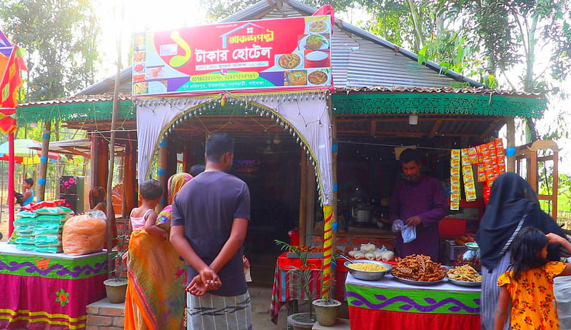 গাইবান্ধার পলাশবাড়ী উপজেলার ফরিদপুর গ্রামে জুয়েল আকন্দের ‘এক টাকার হোটেল’