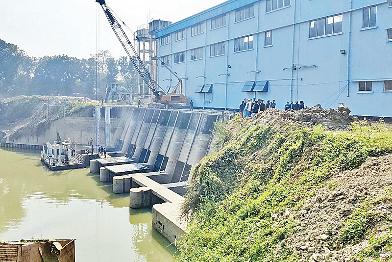 কুষ্টিয়ার ভেড়ামারায় গঙ্গা-কপোতাক্ষ সেচ প্রকল্পের প্রধান পাম্পহাউস এটি। এই পাম্পহাউসের ভেতরে থাকা তিনটি সেচপাম্পের সব কটিই এখন অচল