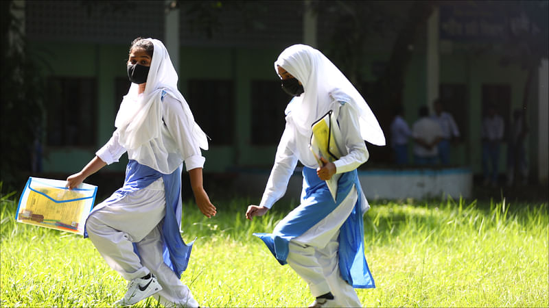 প্রতীকী মেধাবী শিক্ষার্থীর ছবি