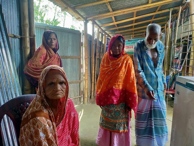 গ্রামের নিরিবিলি পরিবেশে বৃদ্ধাশ্রমটিতে আছেন ৩১ জন বাসিন্দা। রংপুর নগরের বকসা এলাকায়