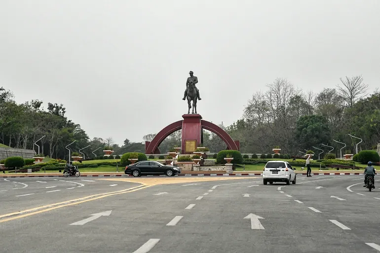 ২০২১ সালে মিয়ানমারের নির্বাচিত নেত্রী অং সান সু চিকে উৎখাত করে সেনা জেনারেল মিন অং হ্লাইং ক্ষমতা দখল করার পর থেকে মিয়ানমারে সংকট চলছে