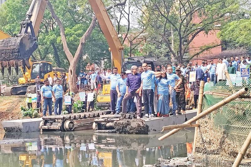 ঢাকা উত্তর সিটি ও গুলশান সোসাইটির যৌথ উদ্যোগে পরিচ্ছন্নতা কর্মসূচি। গত ১৬ মার্চ