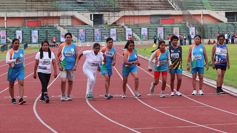 বঙ্গবন্ধু স্টেডিয়ামে বসেছে বিভিন্ন দেশের অ্যাথলেটদের মিলনমেলা