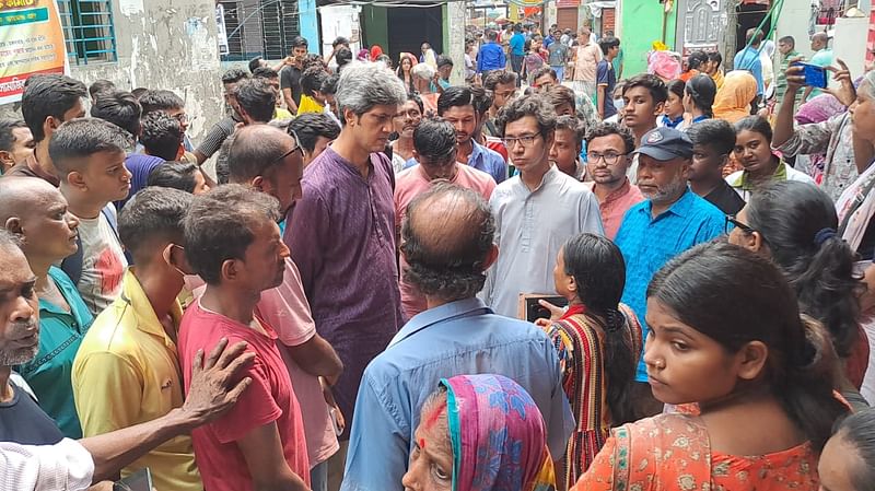 গণসংহতি আন্দোলনের প্রধান সমন্বয়কারী জোনায়েদ সাকি মিরনজিল্লা কলোনিতে উপস্থিত হয়ে হরিজন সম্প্রদায়ের মানুষের সঙ্গে সংহতি প্রকাশ করেন। ঢাকা, ১৩ জুন