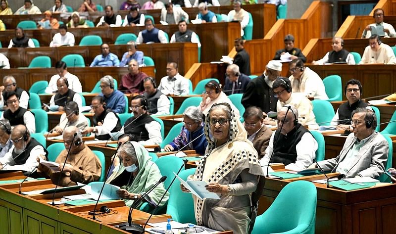 জাতীয় সংসদে আজ প্রধানমন্ত্রী শেখ হাসিনা সংসদ সদস্যদের প্রশ্নের জবাব দেন