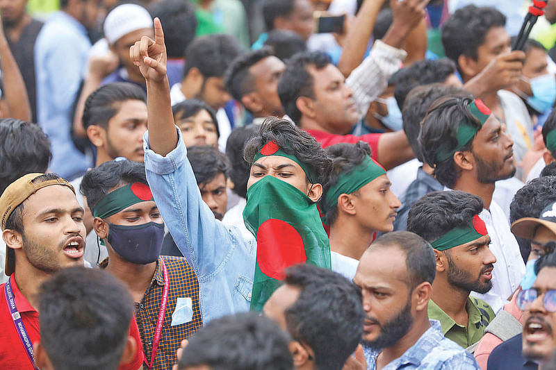 শিক্ষার্থীরা দেশকে ১৬ বছরের দীর্ঘ স্বৈরাচার, অপশাসন ও নির্যাতন থেকে রাহুমুক্ত করেছেন