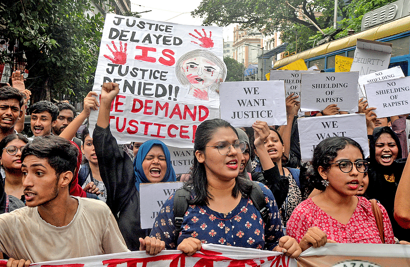 নারী চিকিৎসককে ধর্ষণের পর হত্যার ঘটনায় জড়িতদের শাস্তির দাবিতে পশ্চিমবঙ্গের কলকাতায় বিক্ষোভ। ১৪ আগস্ট