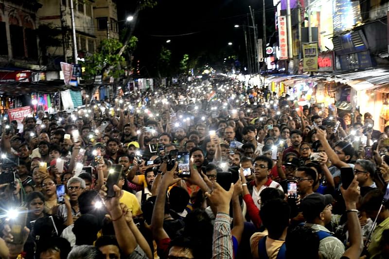 আর জি কর হাসপাতালে শিক্ষানবিশ চিকিৎসককে ধর্ষণ ও হত্যার ঘটনায় ভারতের পশ্চিমবঙ্গ রাজ্যে নিয়মিতই বিক্ষোভ হচ্ছে