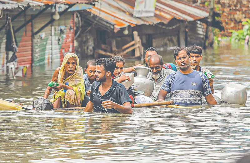 ‘দেশের পূর্বাঞ্চলে সাম্প্রতিক বন্যার কারণে আন্তসীমান্ত নদীতে বাঁধ ও বাংলাদেশ-ভারত পানি-বণ্টন নিয়ে আলোচনাটি আবারও সামনে এসেছে।’