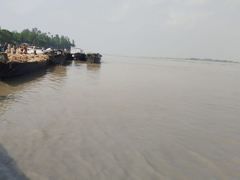 গত কয়েক দিনের বৃষ্টিতে গাইবান্ধায় সব কটি নদ-নদীর পানি বাড়া অব্যাহত রয়েছে