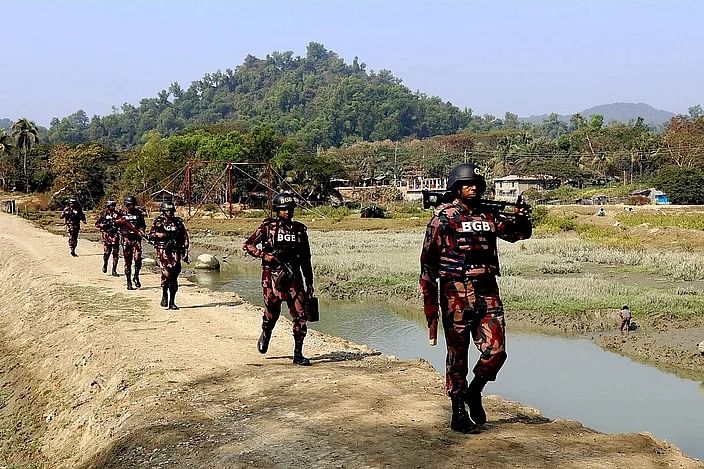 অনুপ্রবেশ ঠেকাতে কক্সবাজারের টেকনাফ সীমান্তে টহল ও নজরদারি বাড়িয়েছে বিজিবি