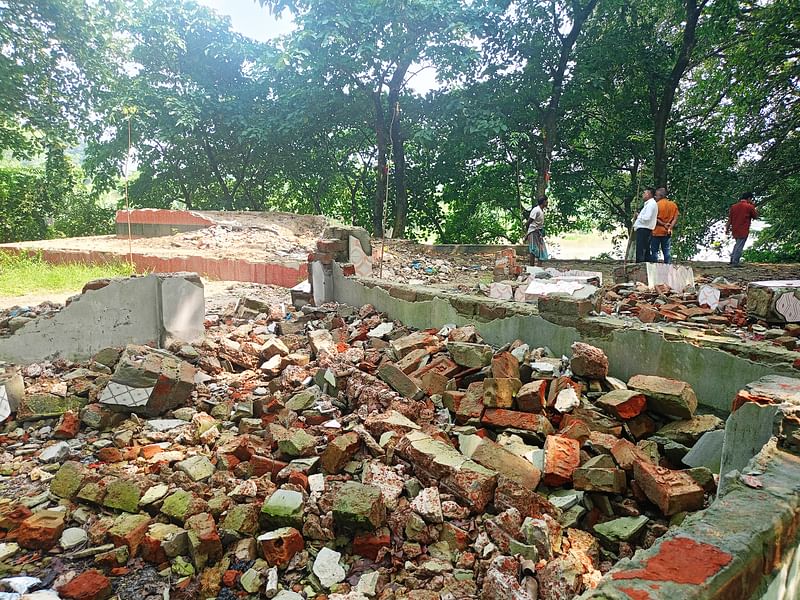 সরকার পতনের পর গত আগস্টে হজরত শাহ সুফি মেহেরুল্লাহ শাহর দরবার শরিফে হামলা করা হয়। গত রোববার তোলা