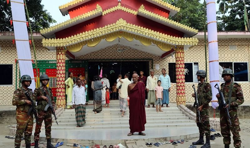 বিহারগুলোতে আইনশৃঙ্খলা ও সম্প্রীতি বজায় রাখতে সমতলের পাশাপাশি পার্বত্য চট্টগ্রামে দায়িত্ব পালন করছে বাংলাদেশ সেনাবাহিনী