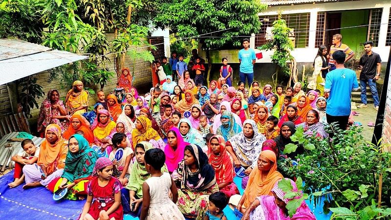 উঠান বৈঠক থেকে অনুপ্রাণিত হয়ে গ্রামীণ নারীরা নতুন কিছু করার সাহস ও উৎসাহ পাচ্ছেন। রংপুরের মিঠাপুকুর উপজেলার দুর্গাপুর ইউনিয়ন